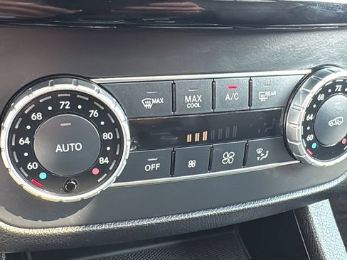 Used 2017 Mercedes-Benz GLS 450 4MATIC image 35