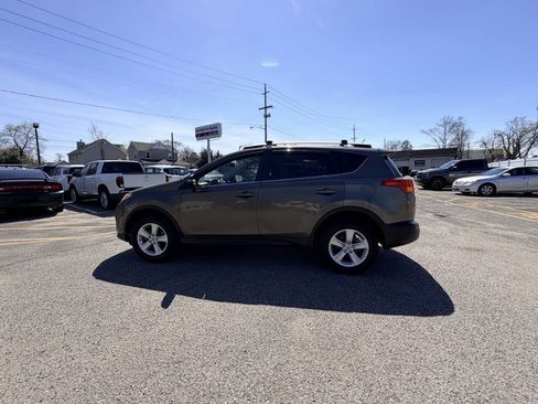 Used 2013 Toyota RAV4 XLE image 33