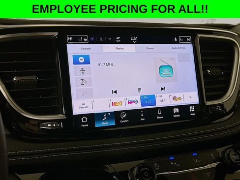 New 2026 Chrysler Pacifica Limited w/ S Appearance Package image 18