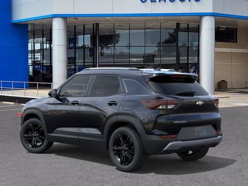 New 2026 Chevrolet TrailBlazer LT w/ Convenience Package FWD image 3