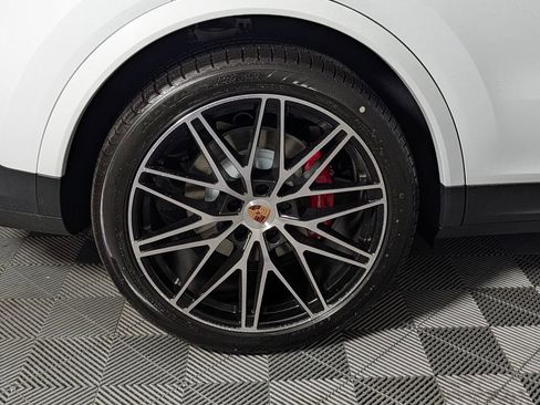 New 2026 Porsche Cayenne S AWD/4WD image 13