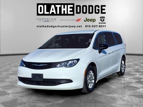 Used 2024 Chrysler Voyager LX image 1