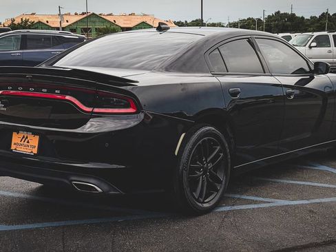 Used 2019 Dodge Charger SXT AWD/4WD image 31