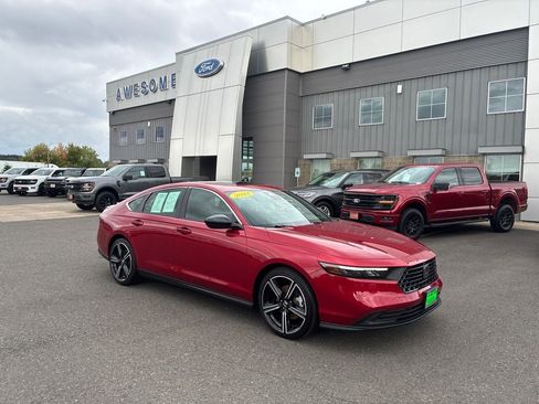 Used 2024 Honda Accord Sport image 8