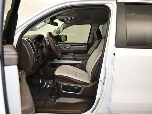 New 2026 RAM 1500 Laramie AWD/4WD image 21