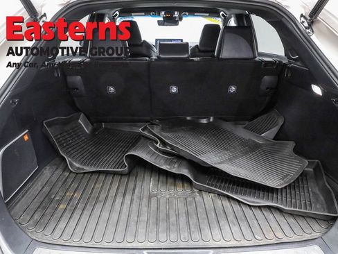 Used 2023 Toyota Venza Limited AWD/4WD image 9