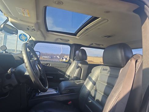 Used 2005 HUMMER H2 SUT w/ Preferred Equipment Group image 10