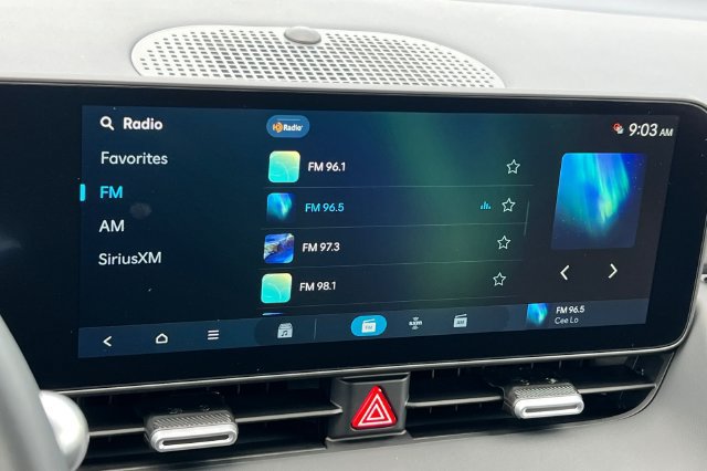 New 2027 Hyundai Ioniq 5 SEL AWD/4WD image 17