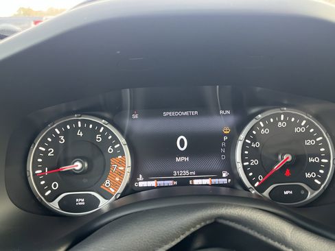 Used 2021 Jeep Renegade Latitude image 9