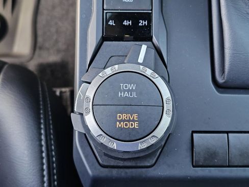 Used 2025 Toyota Tacoma TRD Sport image 30