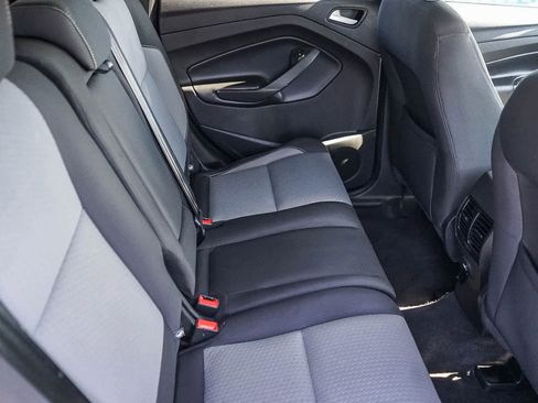 Used 2018 Ford Escape SE image 16