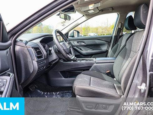 Used 2025 Nissan Rogue SV image 19