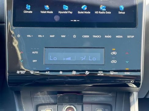 Used 2024 Hyundai Tucson Limited AWD/4WD image 19