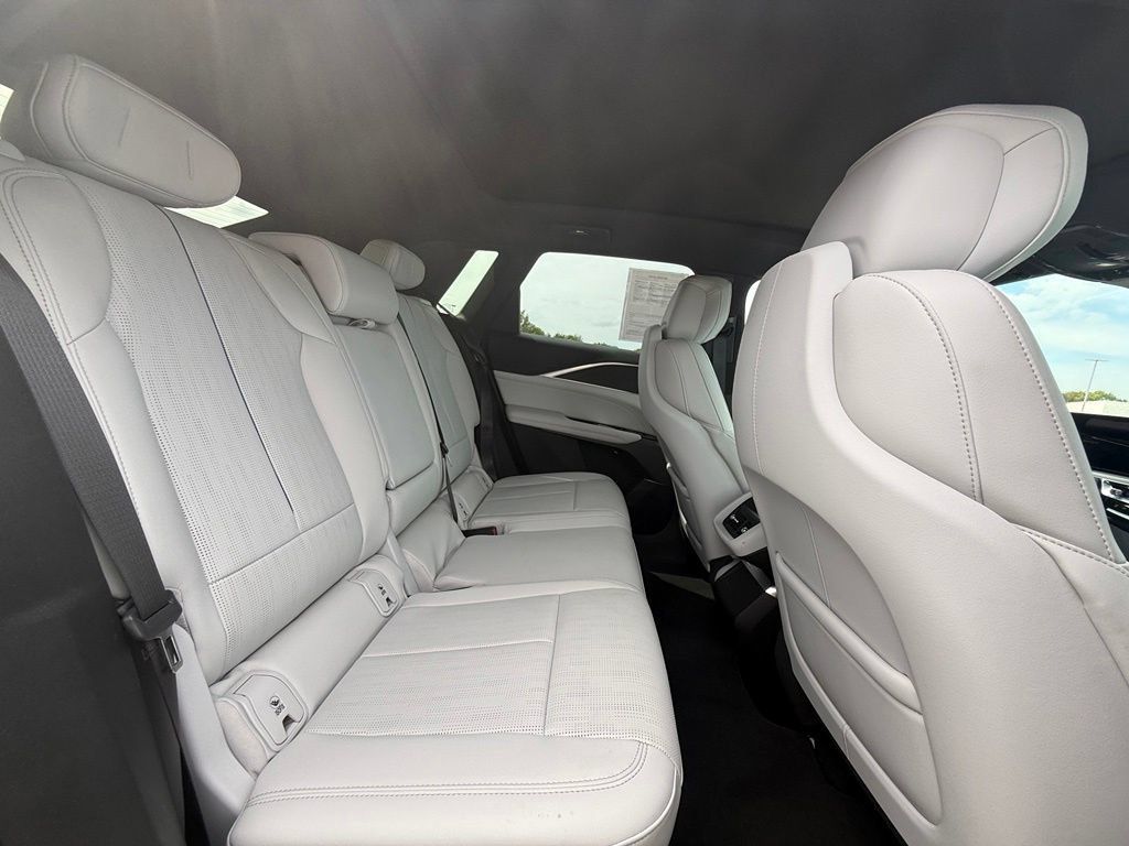 Certified 2024 Cadillac Lyriq Sport w/ LPO, Floor Liner Package AWD/4WD image 35