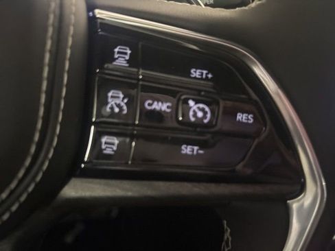 Used 2023 Jeep Grand Cherokee L Overland AWD/4WD image 37