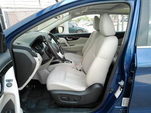 Used 2018 Nissan Rogue Sport SL w/ SL Premium Package FWD image 16