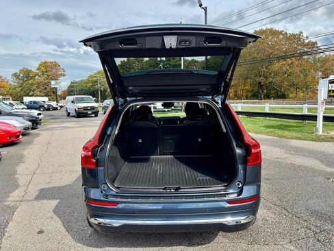 Used 2022 Volvo XC60 B5 Inscription w/ Climate Package image 29