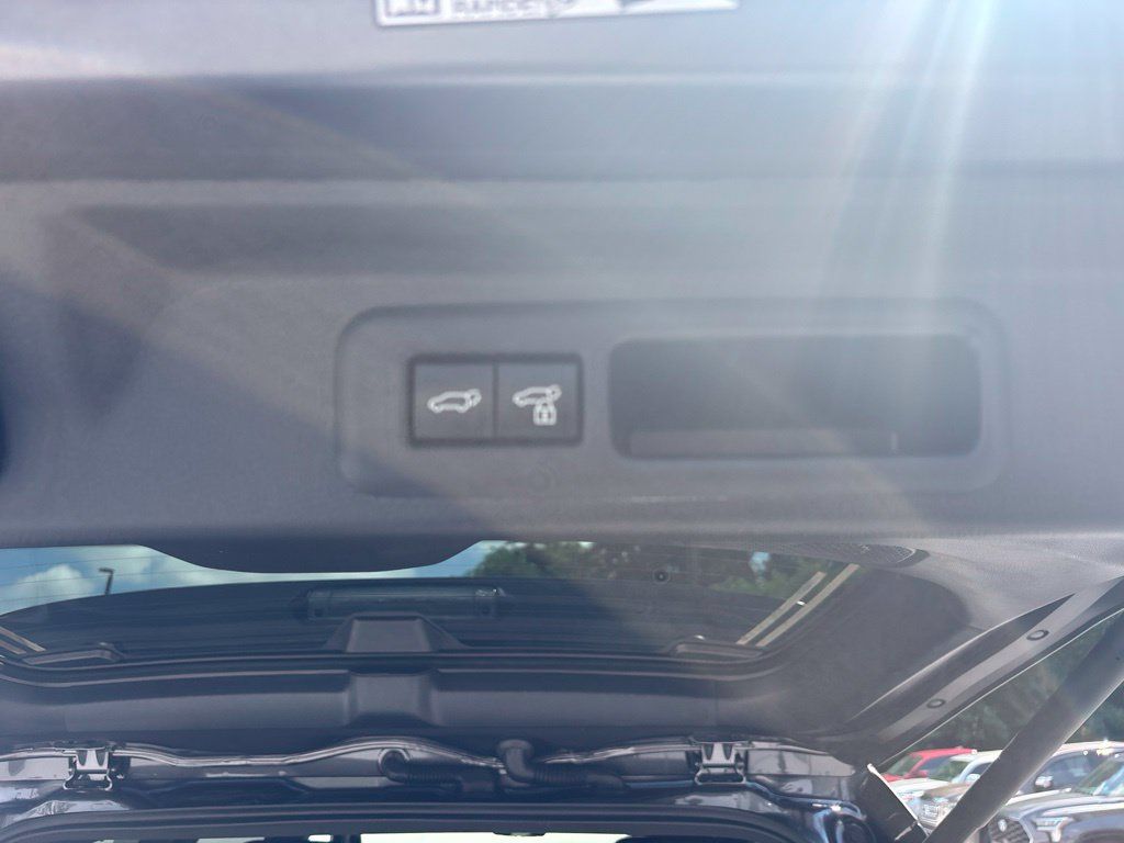 Used 2025 Toyota Sequoia TRD Pro AWD/4WD image 8