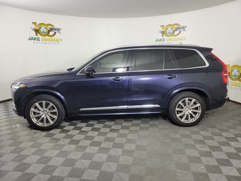 Used 2016 Volvo XC90 T6 Inscription w/ Vision Package AWD/4WD image 2