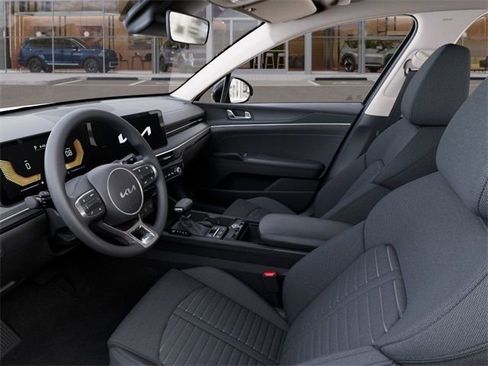 Used 2025 Kia K5 LXS image 17