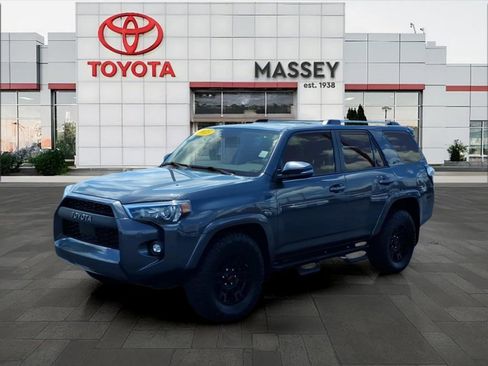 Used 2023 Toyota 4Runner SR5 Premium w/ Moonroof Package RWD image 7