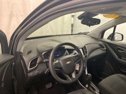 Used 2017 Chevrolet Trax LS AWD/4WD image 7