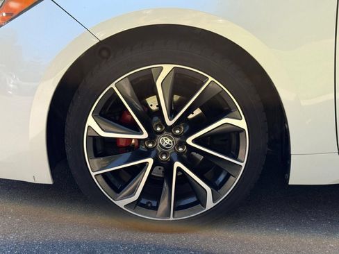 Used 2019 Toyota Corolla XSE FWD image 14