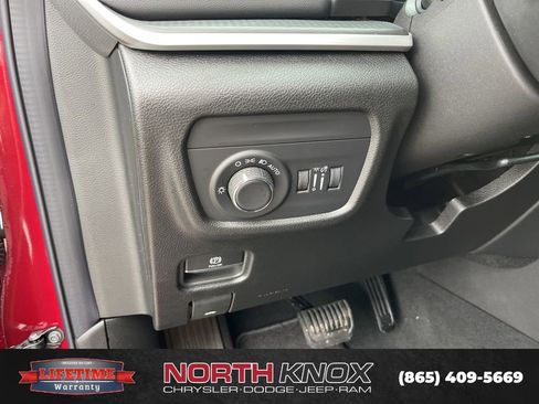 New 2025 Jeep Grand Cherokee L Altitude AWD/4WD image 7
