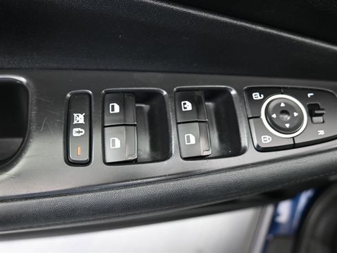 Used 2019 Hyundai Santa Fe SE image 14