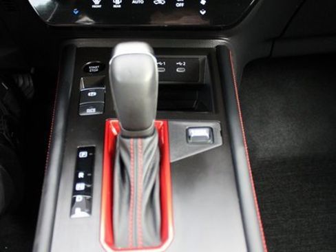 Used 2025 Nissan Kicks SR image 15