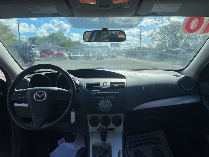 Used 2010 MAZDA MAZDA3 i Touring FWD image 9
