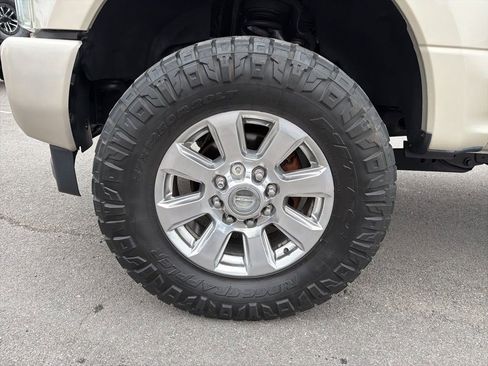 Used 2017 Ford F250 Platinum w/ Platinum Ultimate Package AWD/4WD image 12