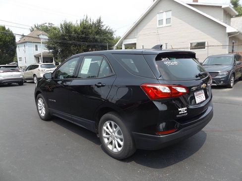 Used 2019 Chevrolet Equinox LS FWD image 10