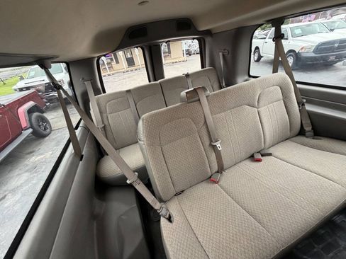 Used 2017 Chevrolet Express 3500 LT w/ LT Preferred Equipment Group RWD image 19