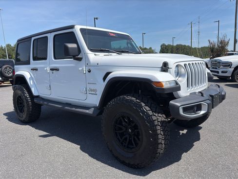 Used 2020 Jeep Wrangler Unlimited Sahara AWD/4WD image 2