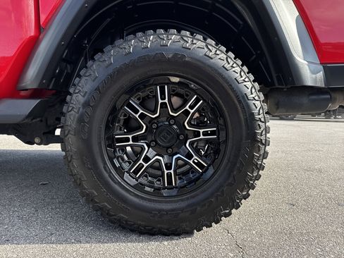 Used 2020 Jeep Gladiator Sport w/ Quick Order Package 24S image 20