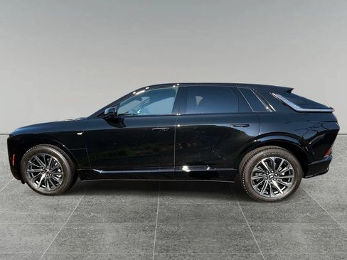 New 2026 Cadillac Lyriq Sport RWD image 2
