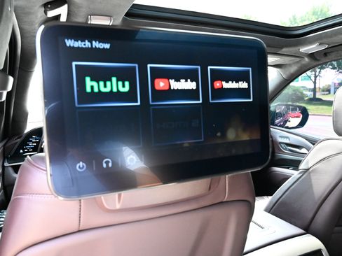 Used 2023 Cadillac Escalade ESV Sport Platinum w/ LPO, ONYX Package AWD/4WD image 40