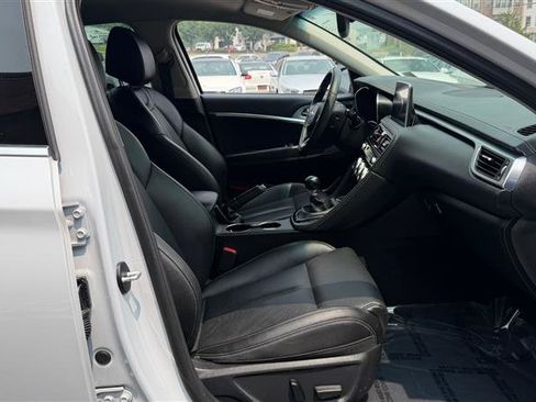 Used 2020 Genesis G70 2.0T Sport RWD image 14