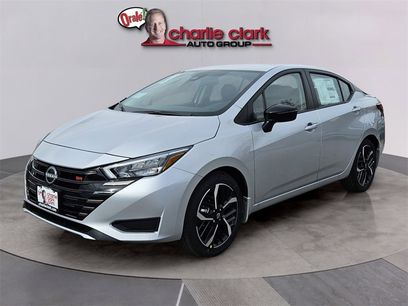 New 2025 Nissan Versa SR w/ Trunk Package