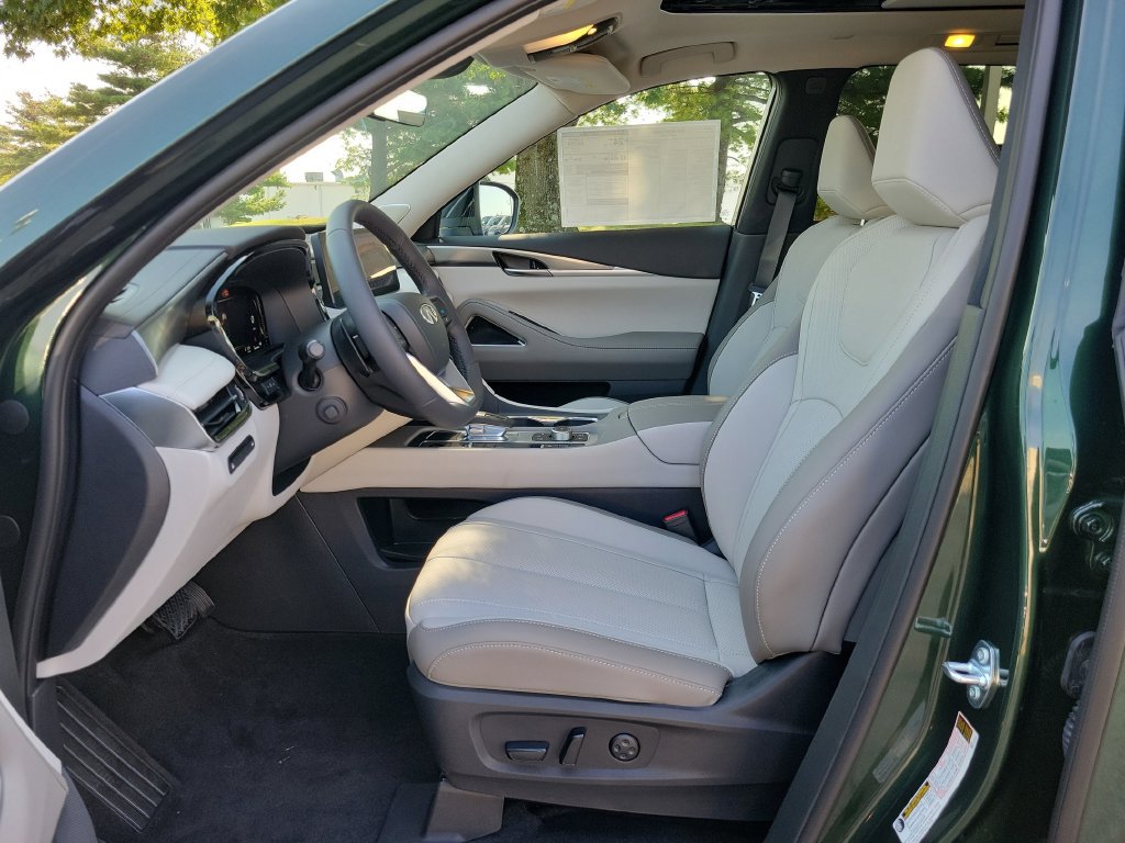 New 2027 INFINITI QX60 Luxe w/ Cargo Package AWD/4WD image 14