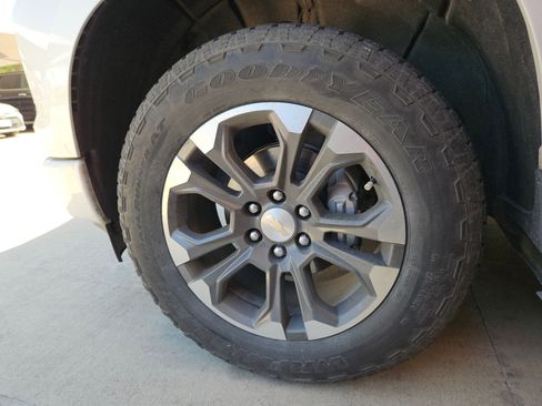 Certified 2024 Chevrolet Silverado 1500 High Country w/ Z71 Off-Road Package image 9