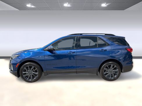 Certified 2022 Chevrolet Equinox RS w/ RS Leather Package FWD image 2
