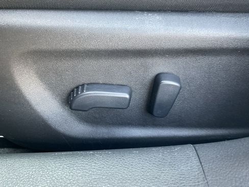 Used 2025 Nissan Altima 2.5 SV FWD image 9
