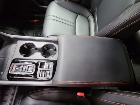 Used 2025 Honda Pilot TrailSport image 20