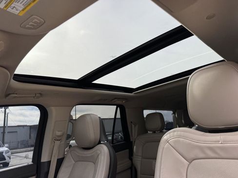 Used 2024 Lincoln Navigator L Reserve image 14