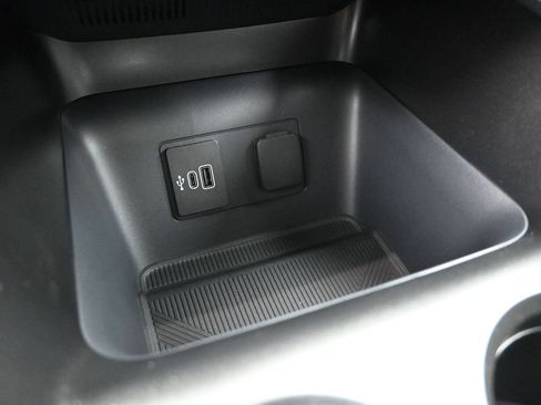 New 2026 Ford Explorer Active RWD image 17