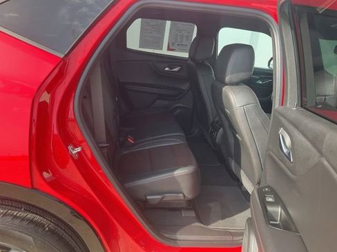 Used 2022 Chevrolet Blazer RS w/ Enhanced Convenience Package image 32