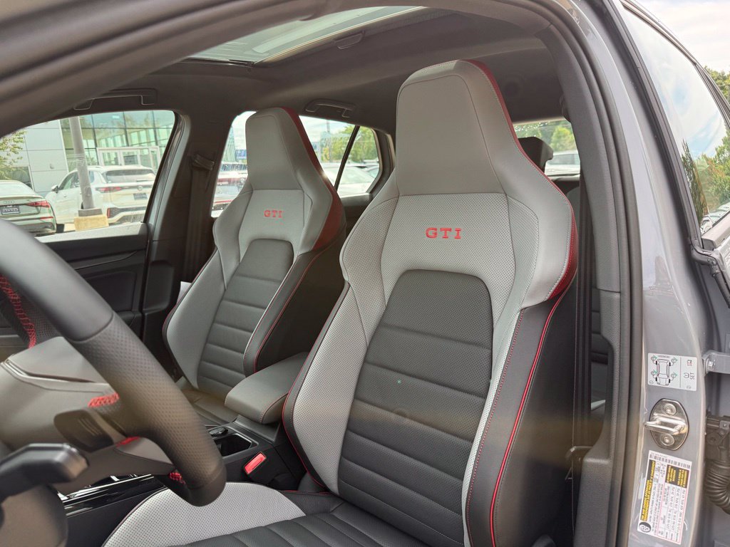 New 2026 Volkswagen GTI SE FWD image 5