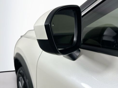 Used 2023 Nissan Rogue SV FWD image 16